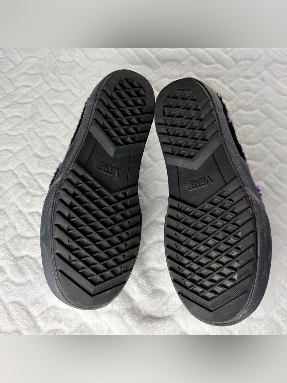 Vans X Irene Kim Purple and Black Fuzzy Slip-On Shoes Women’s 7 Men’s 5.5 - Picture 4 of 6